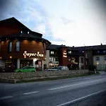 Hotel Azalia & 3*