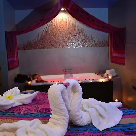 Azalia & Hotel 3*