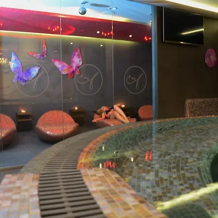 Hotel Azalia & 3*