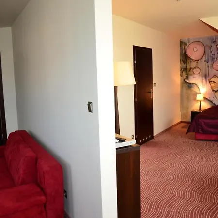 Azalia & 3* Niepołomice