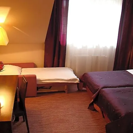 Azalia & 3* Niepołomice