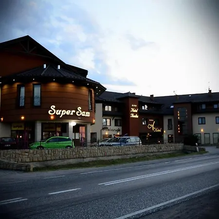 Hotel Azalia & 3*