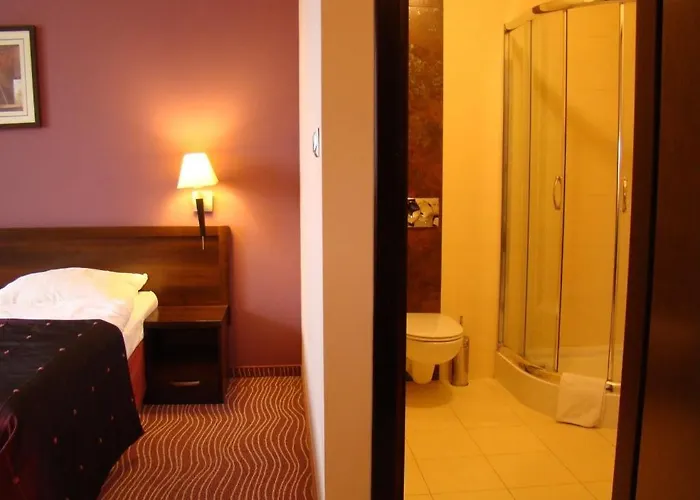 Azalia & 3* Niepołomice